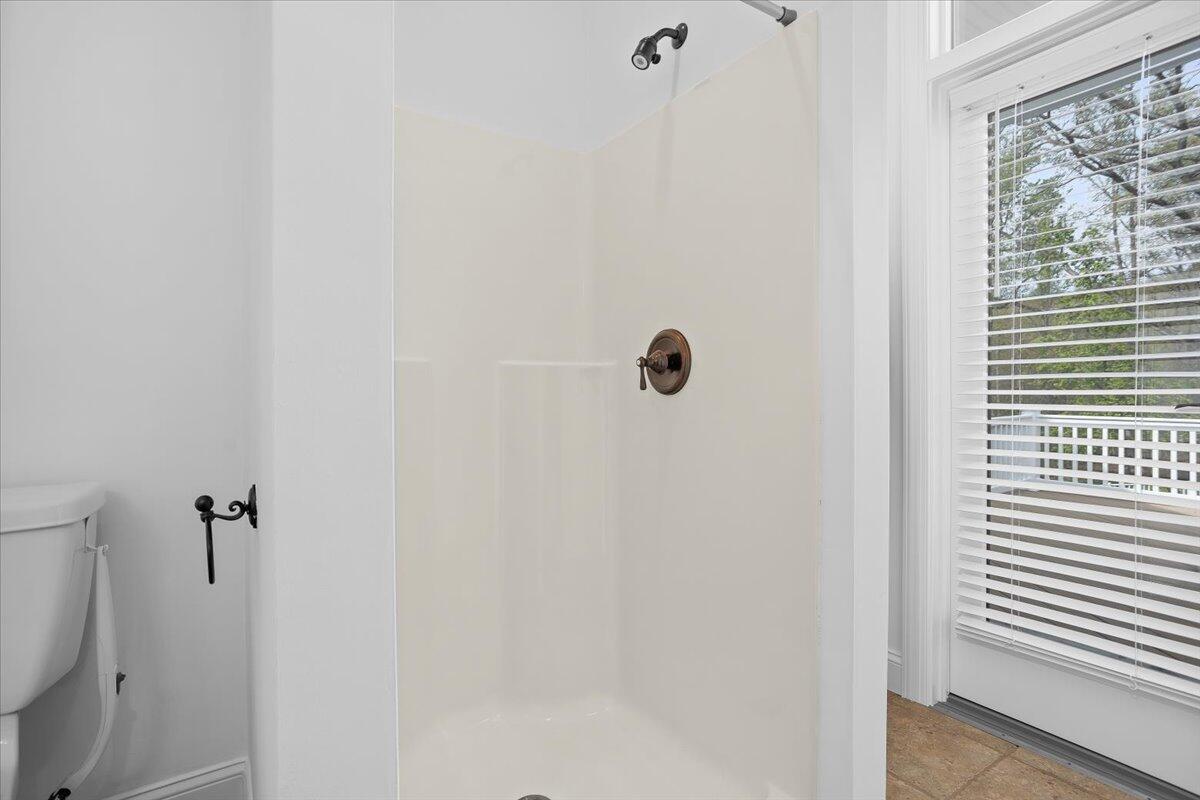 143 Gillie LN
