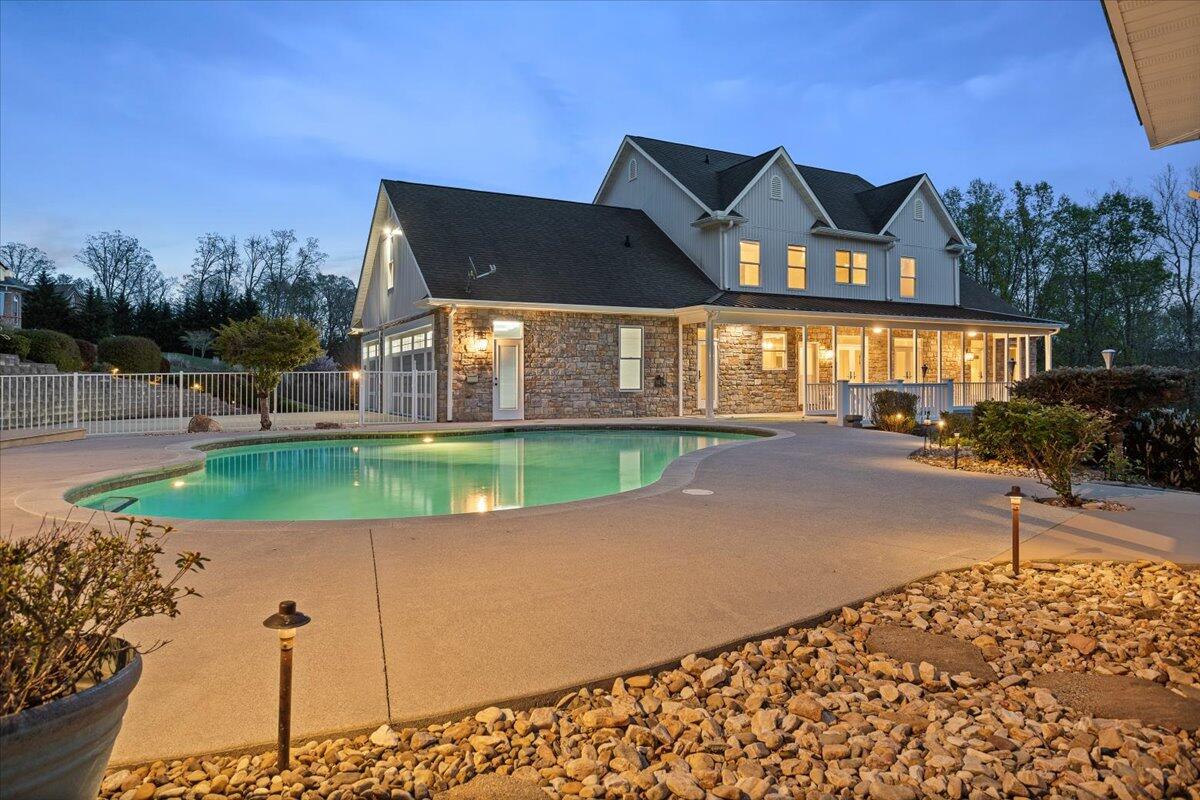 143 Gillie LN