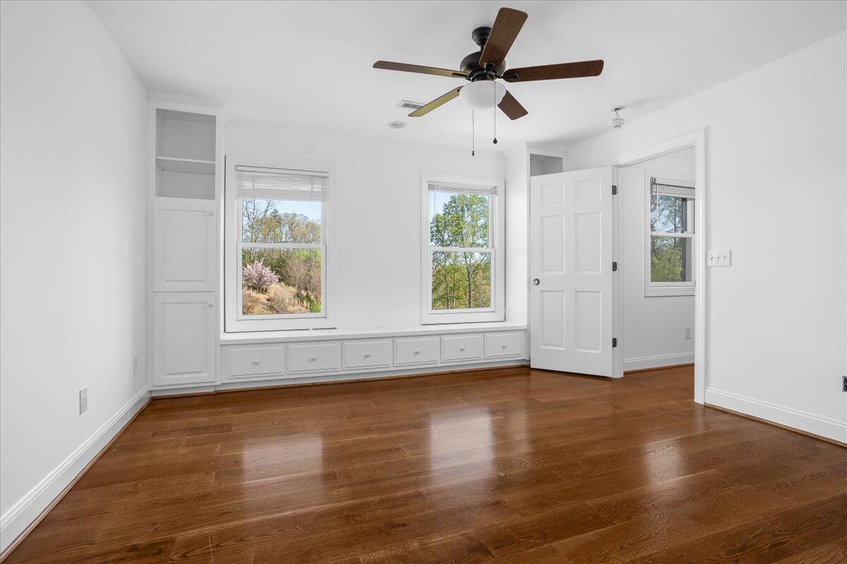 143 Gillie LN