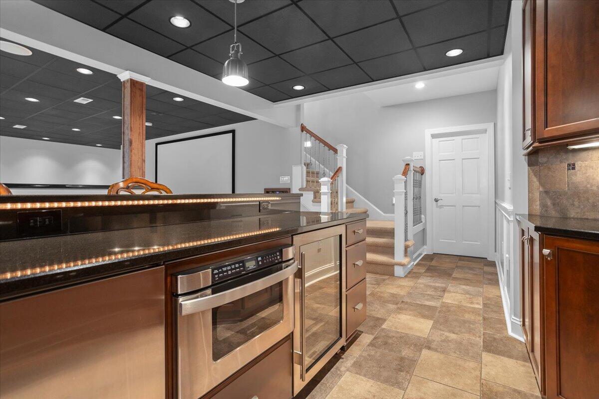 143 Gillie LN