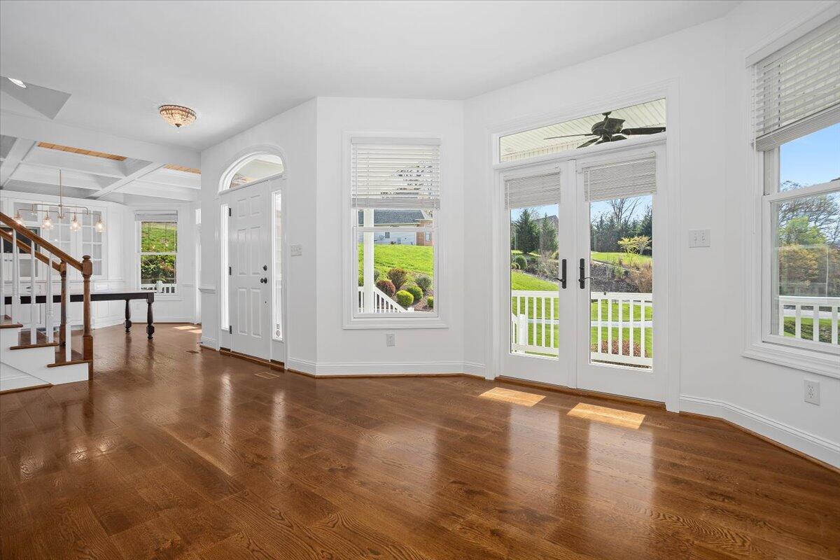 143 Gillie LN