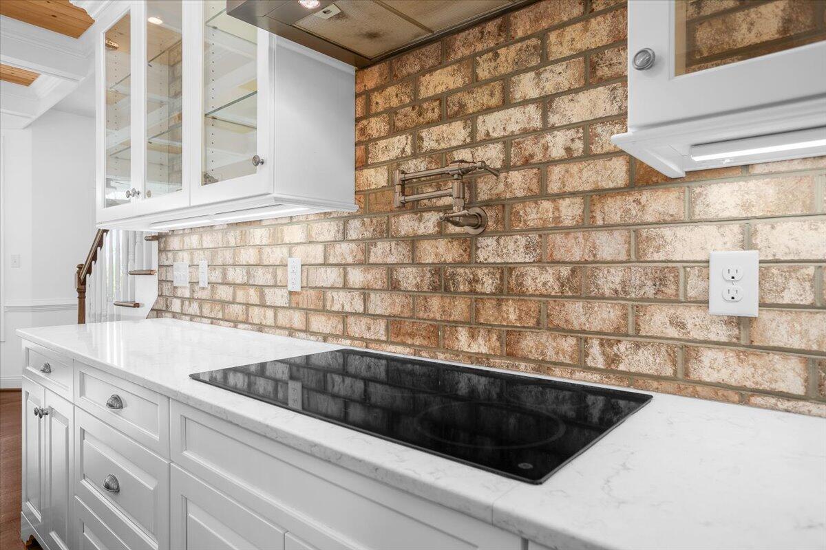 143 Gillie LN