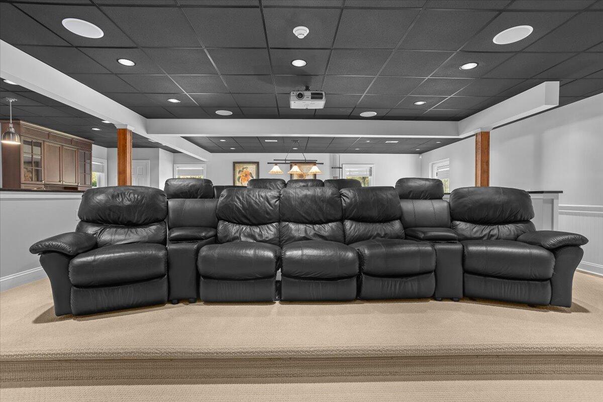 143 Gillie LN