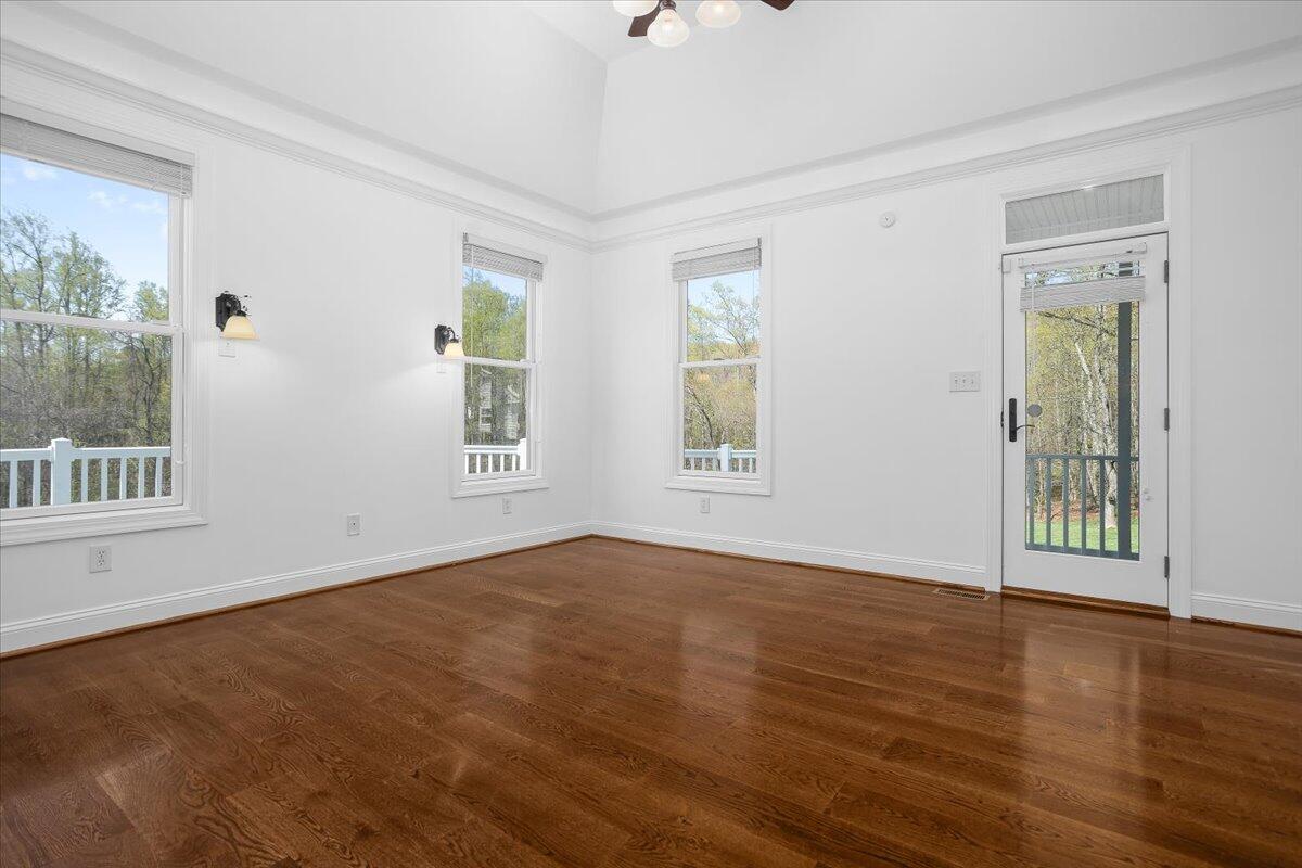 143 Gillie LN