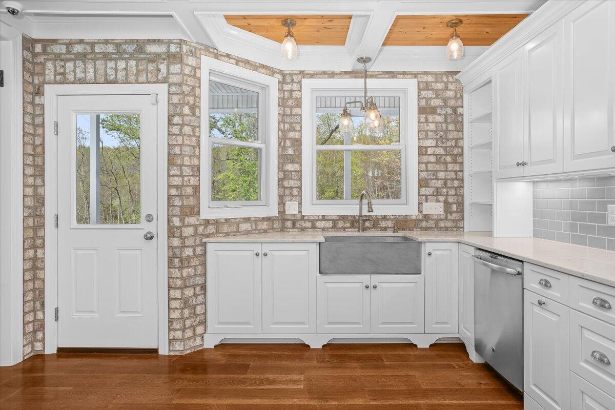 143 Gillie LN