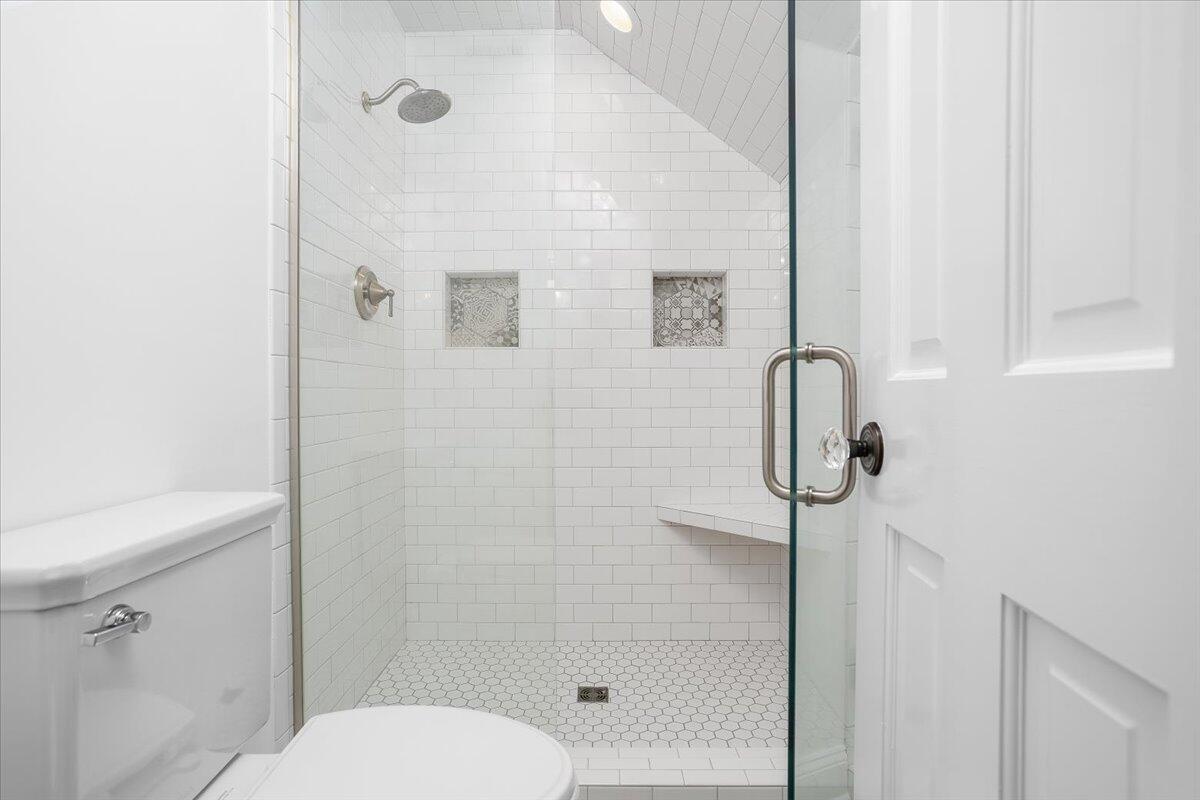 143 Gillie LN
