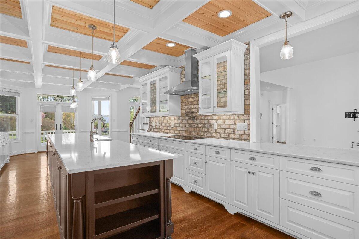 143 Gillie LN