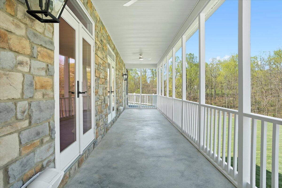 143 Gillie LN