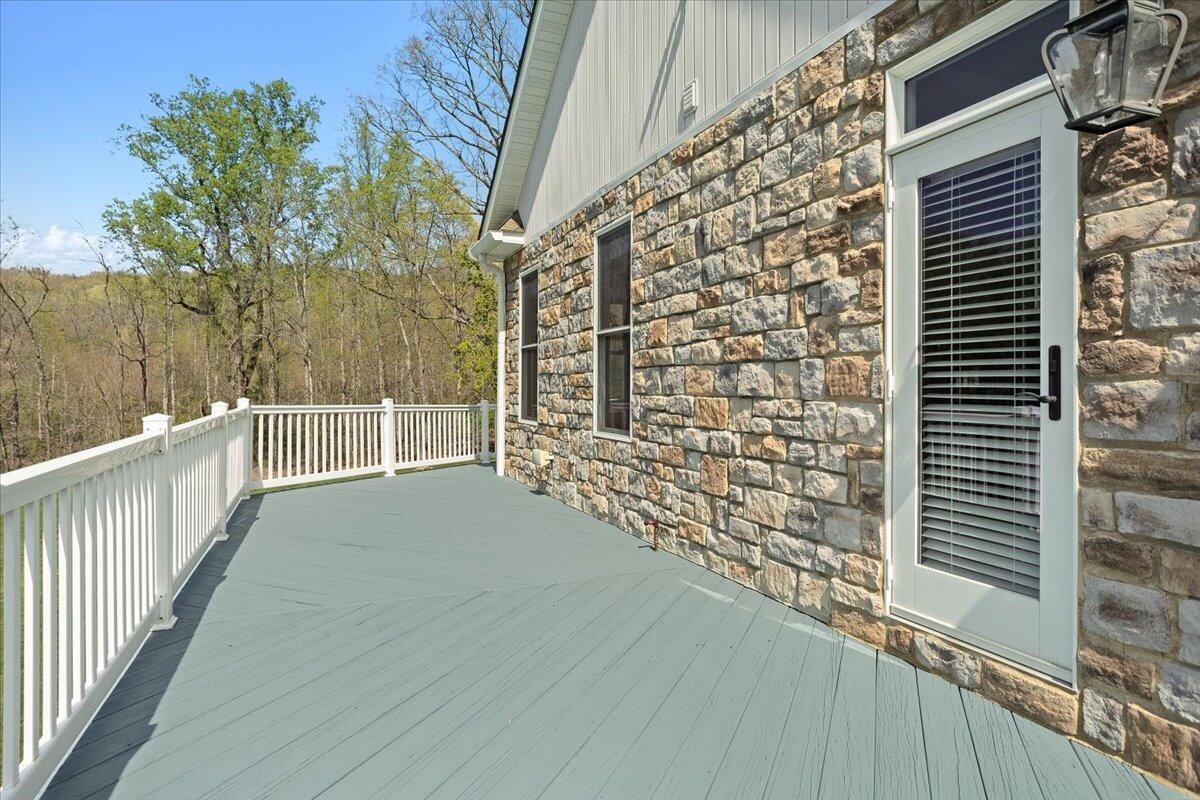 143 Gillie LN