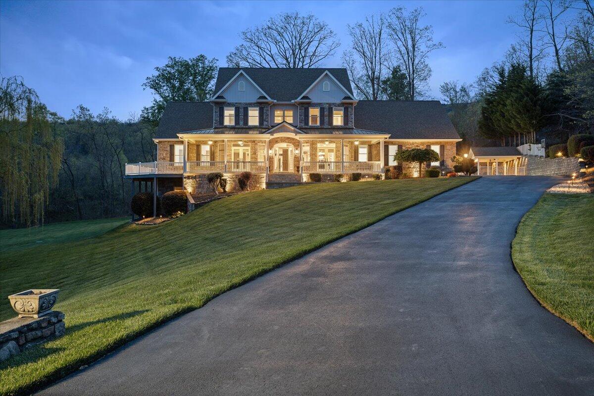 143 Gillie LN