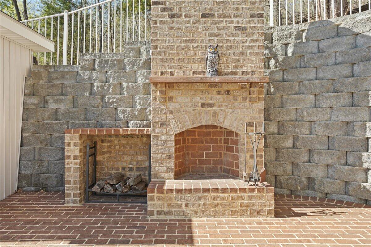143 Gillie LN
