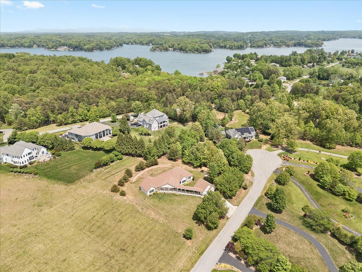 537 Calypso RD