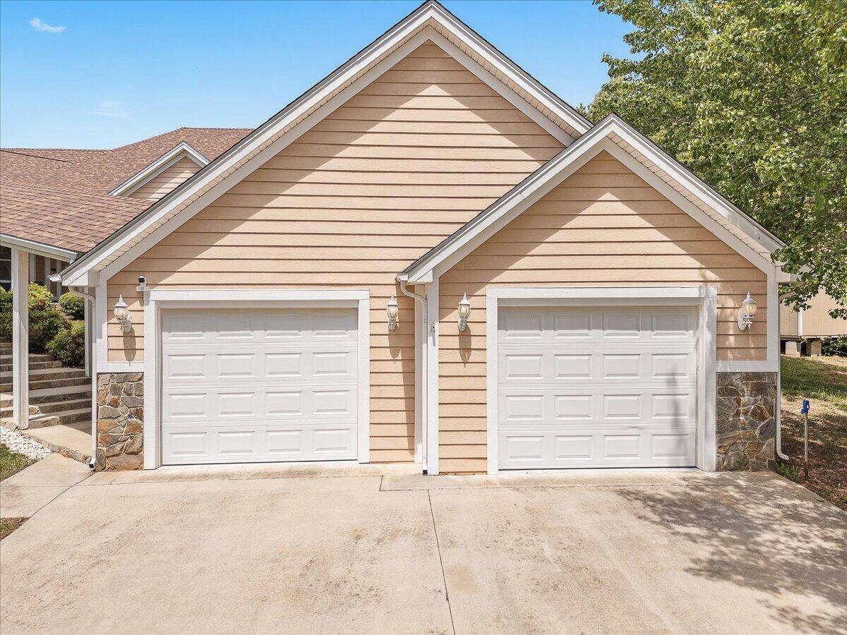 537 Calypso RD