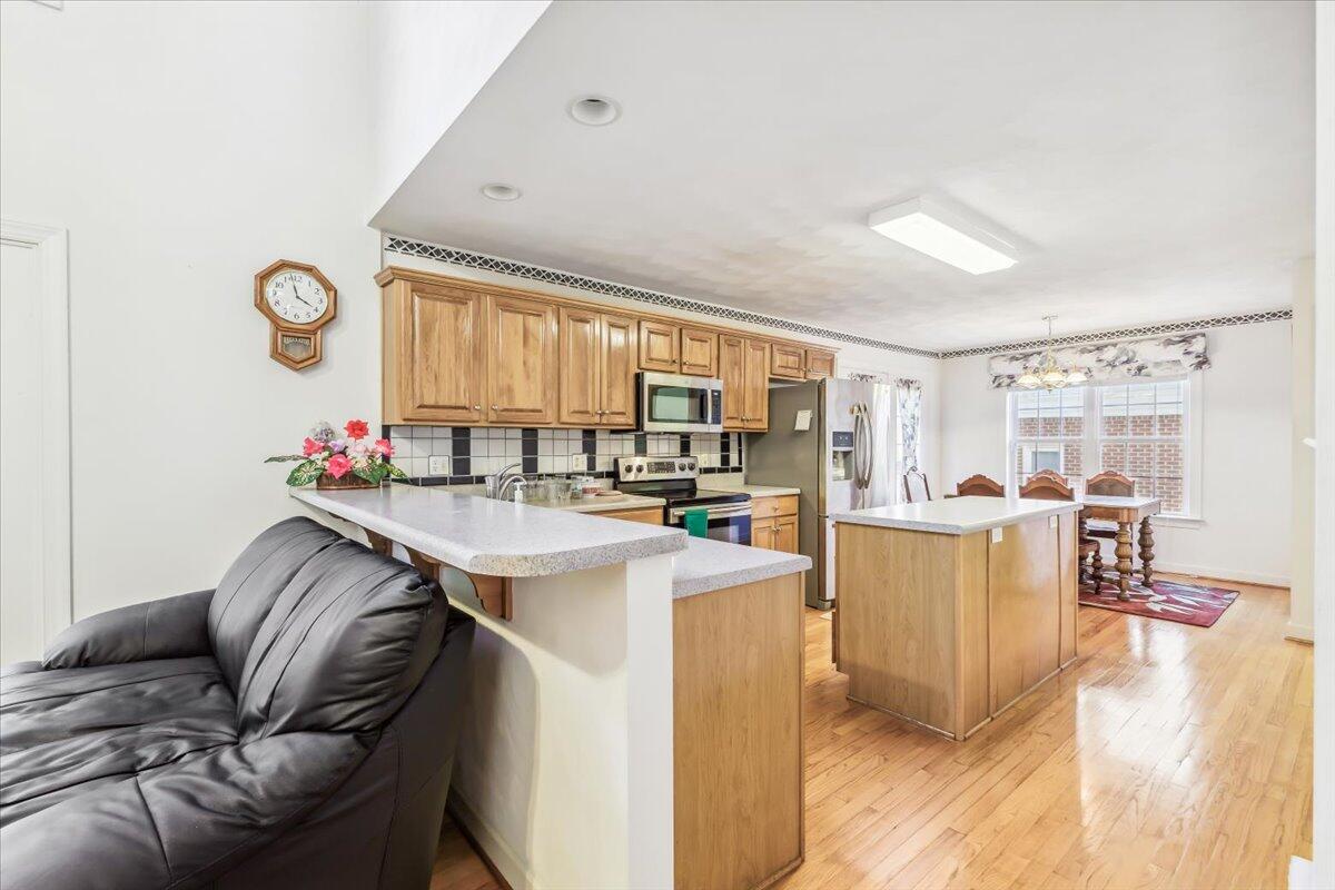 4816 Hickory Hill DR