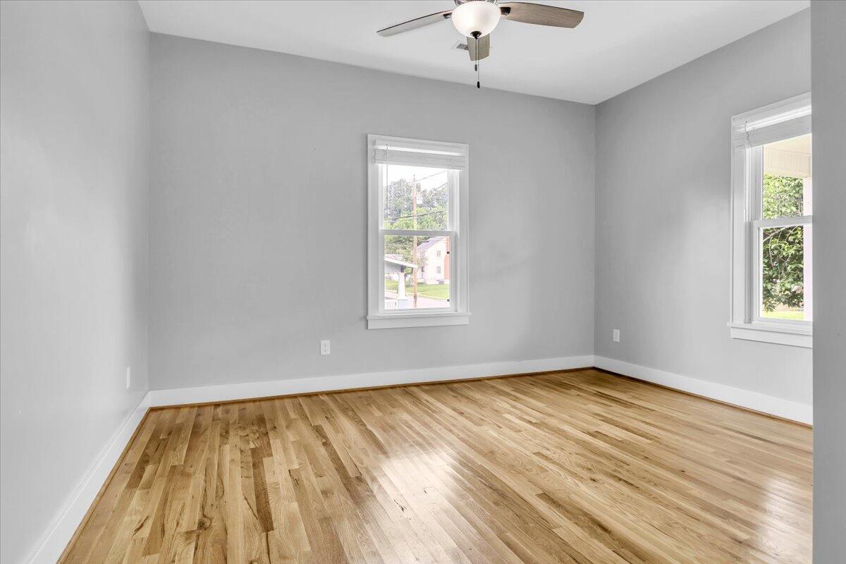 323 N Blair ST