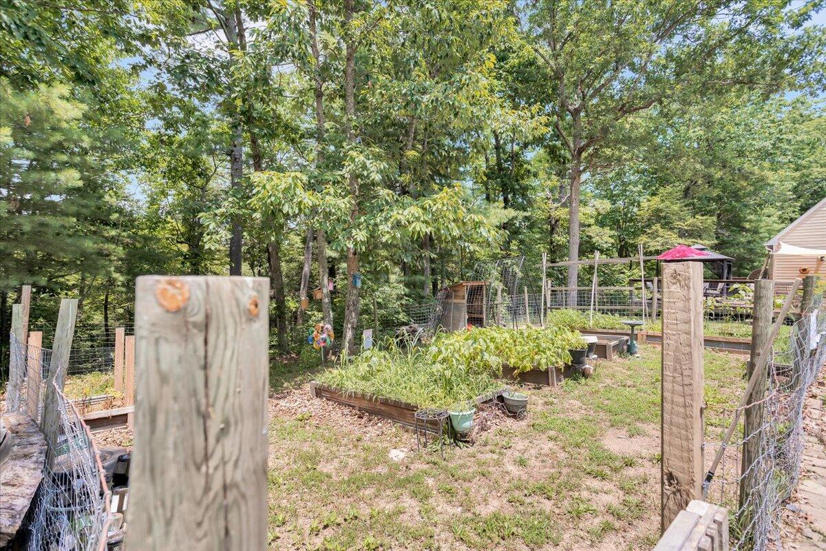 1059 Stonewall RD