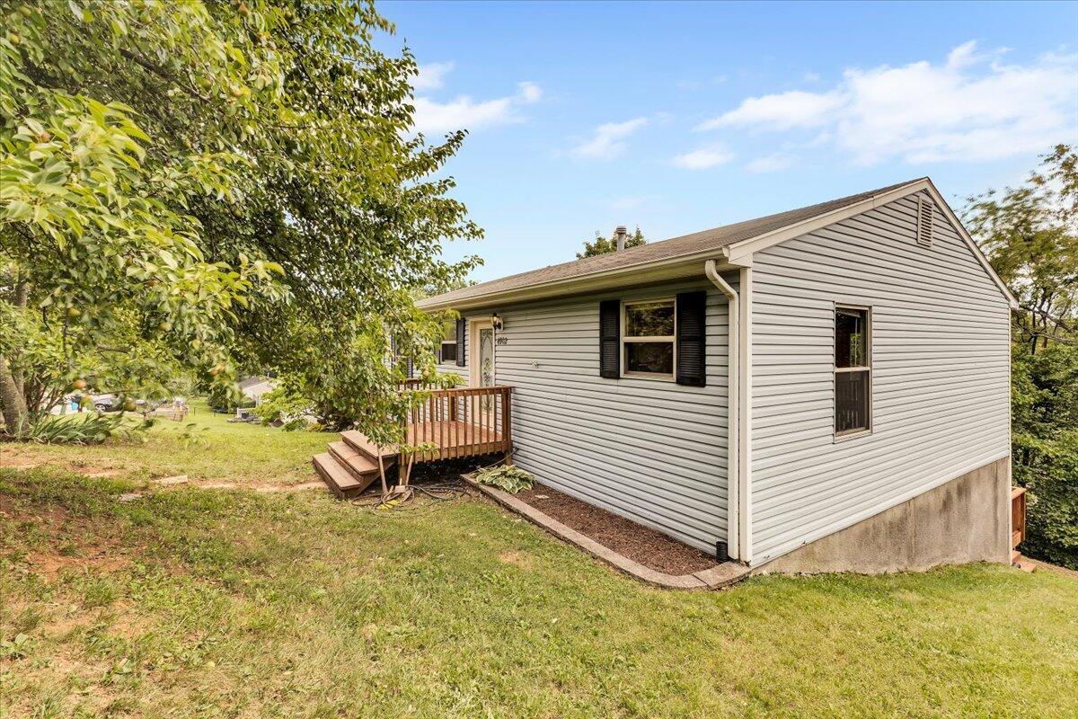 4902 Old Mountain RD NE