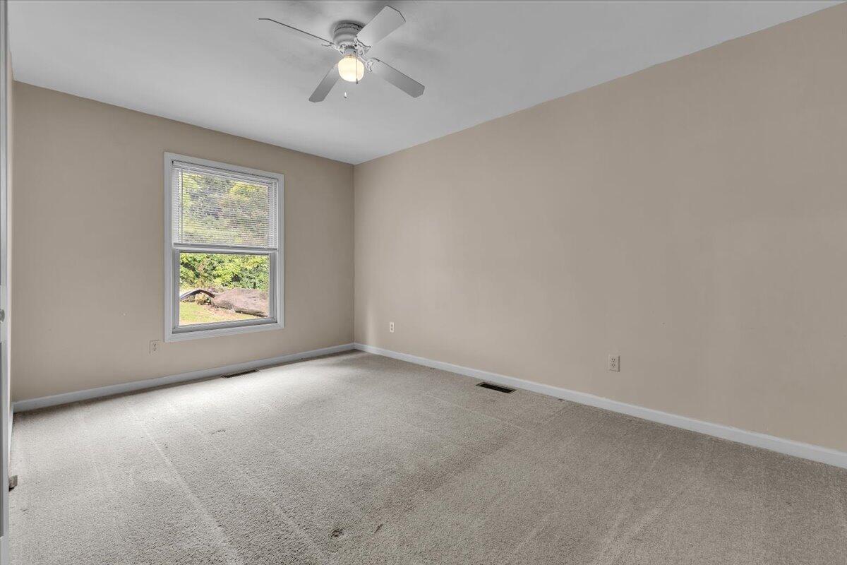 4902 Old Mountain RD NE