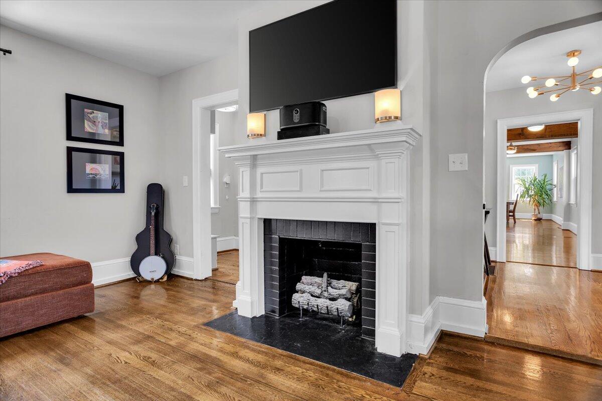 335 Roanoke BLVD