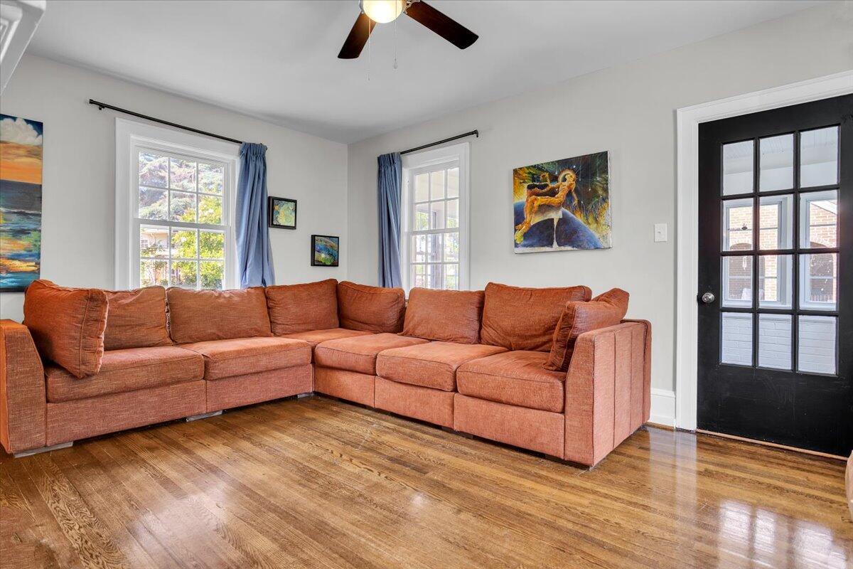 335 Roanoke BLVD