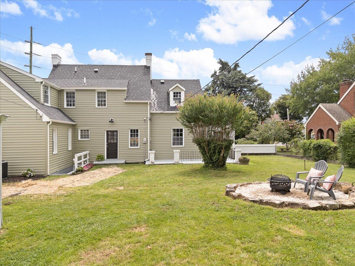 335 Roanoke BLVD