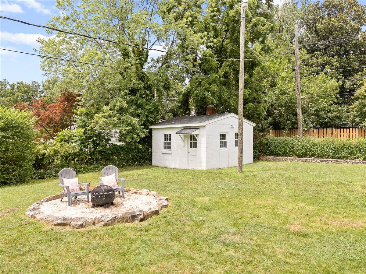 335 Roanoke BLVD