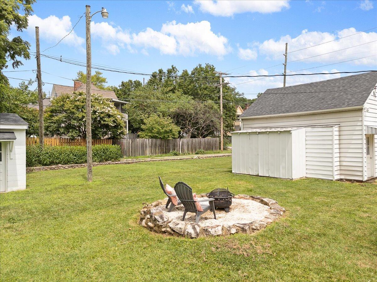 335 Roanoke BLVD