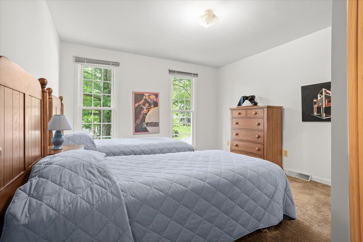 4131 Snowbird CIR