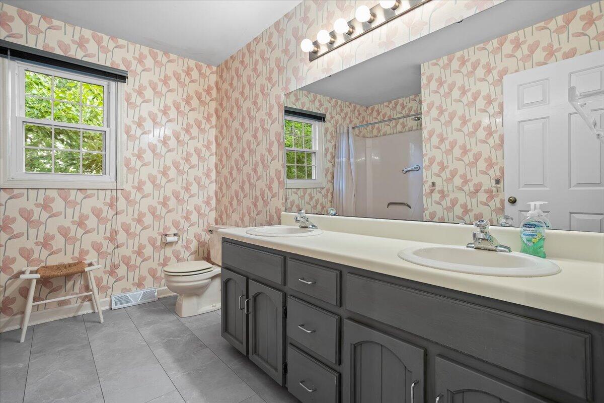 4131 Snowbird CIR