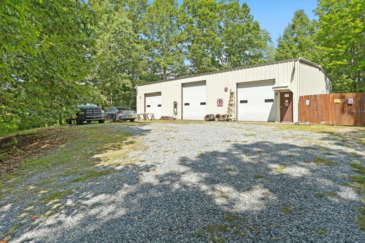1530 Indian Springs LN