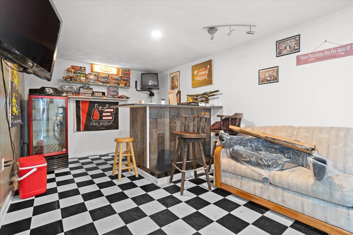 1530 Indian Springs LN