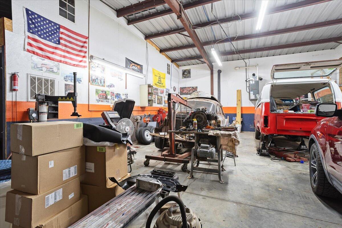 1530 Indian Springs LN