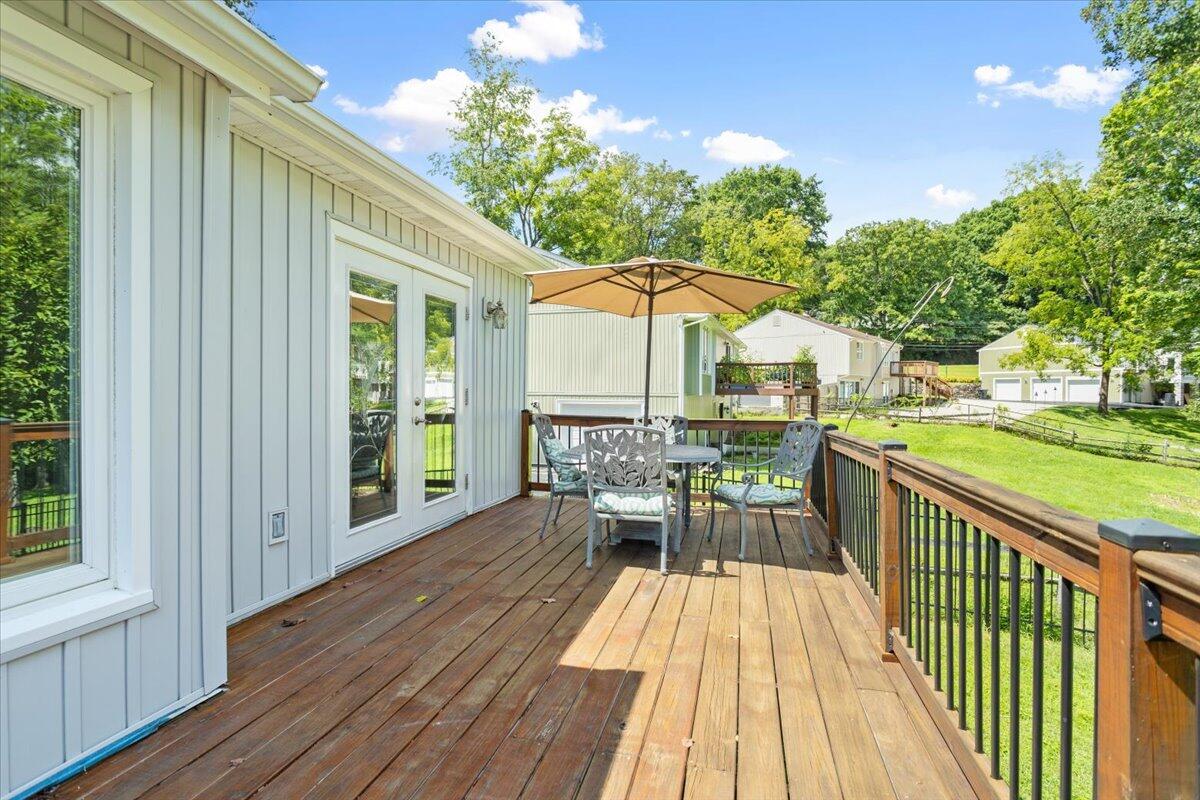 5237 Roselawn RD