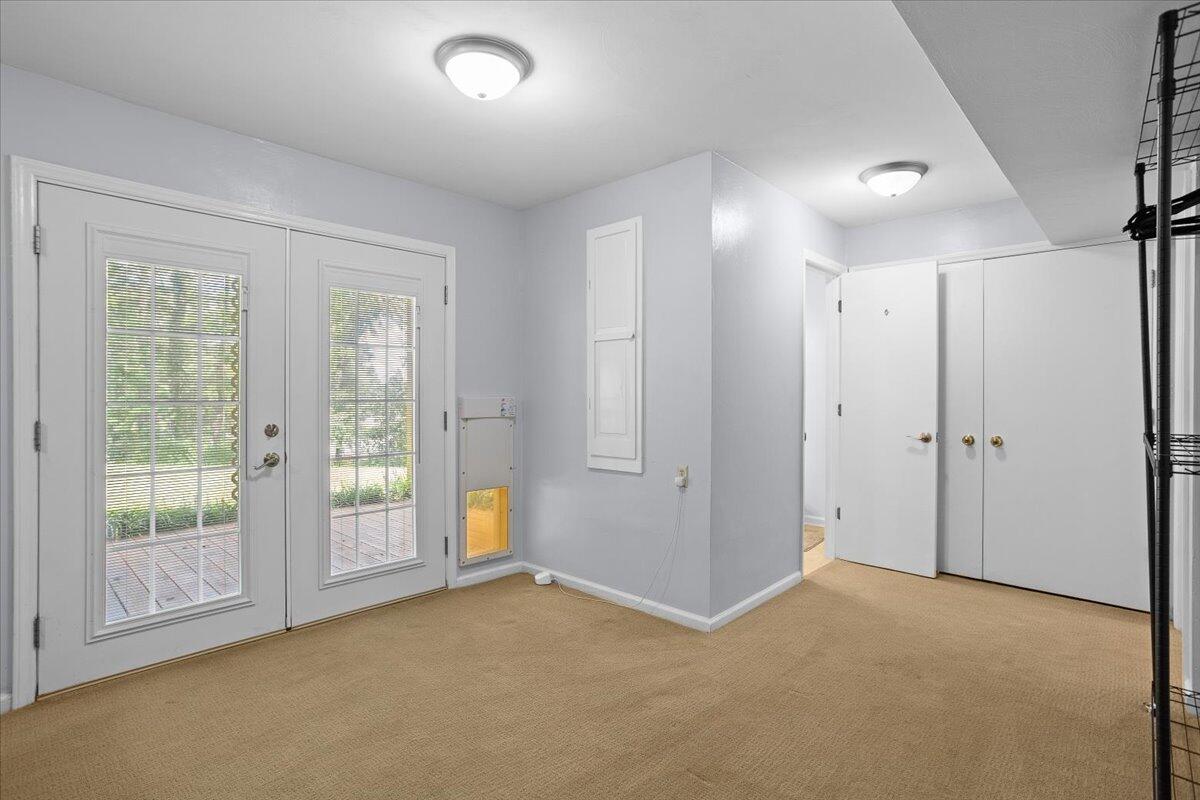 5237 Roselawn RD
