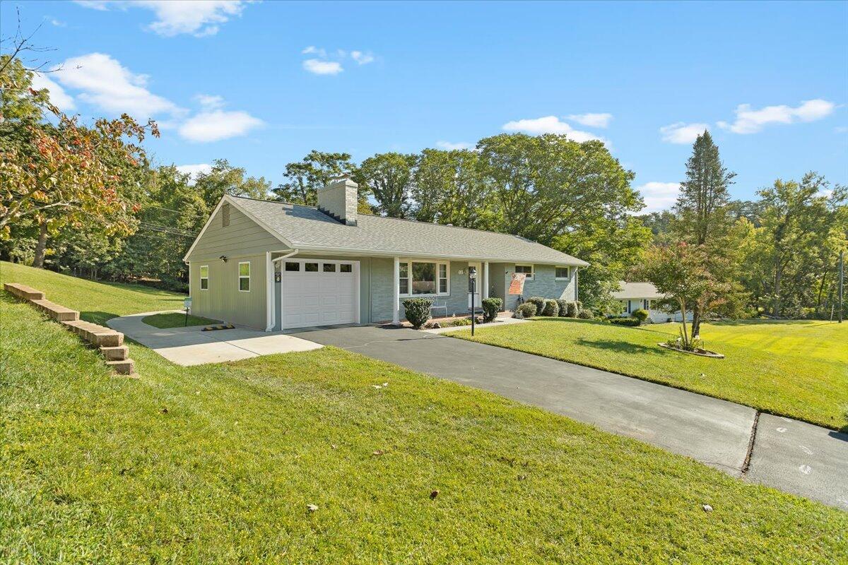 4309 Cresthill DR