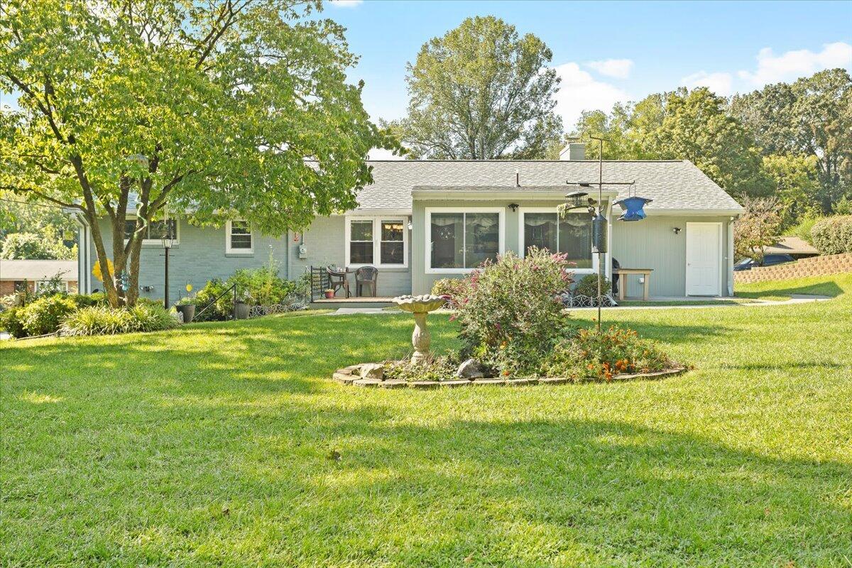 4309 Cresthill DR