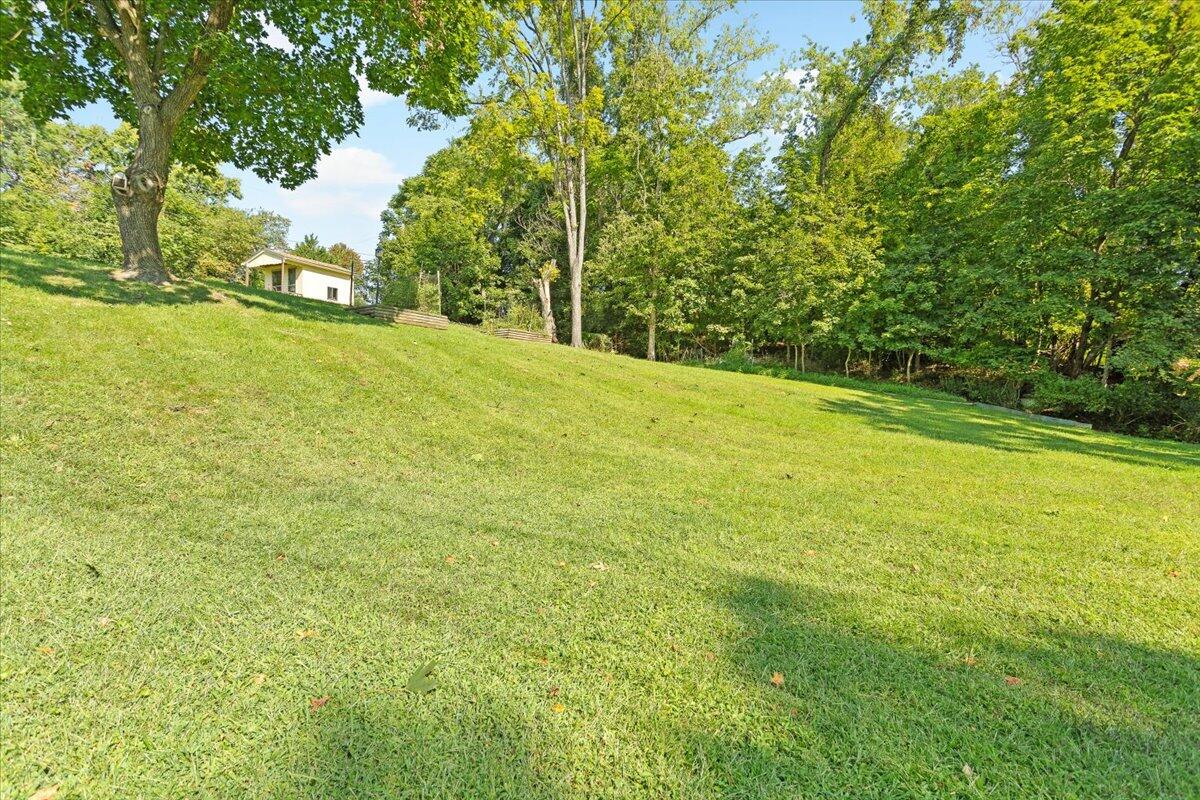 4309 Cresthill DR
