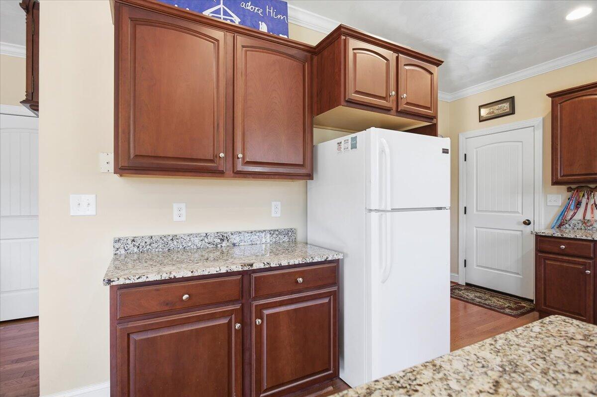 250 Thornblade WAY