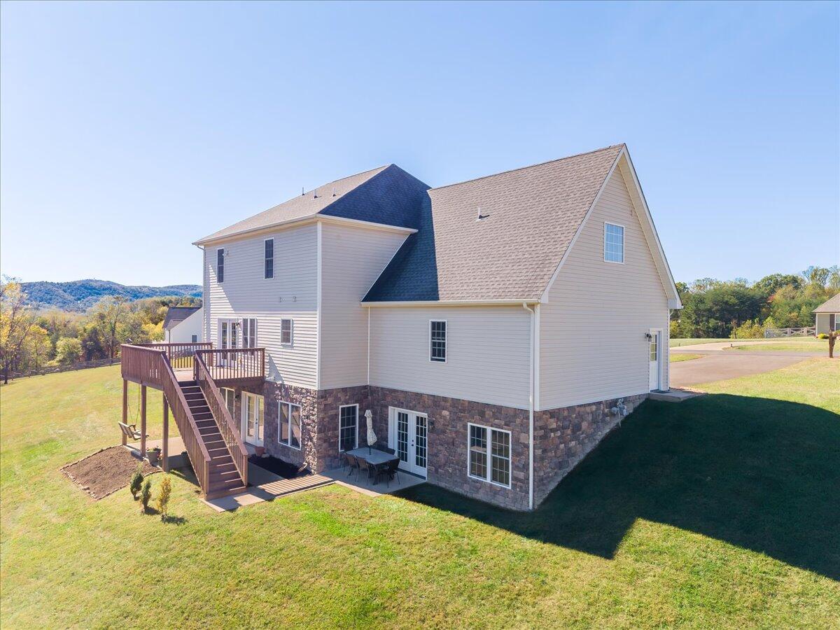 250 Thornblade WAY
