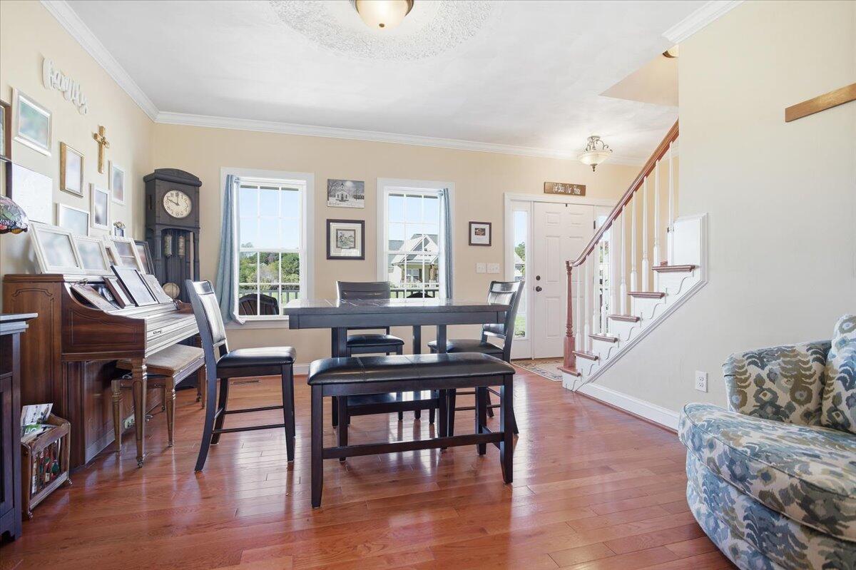 250 Thornblade WAY