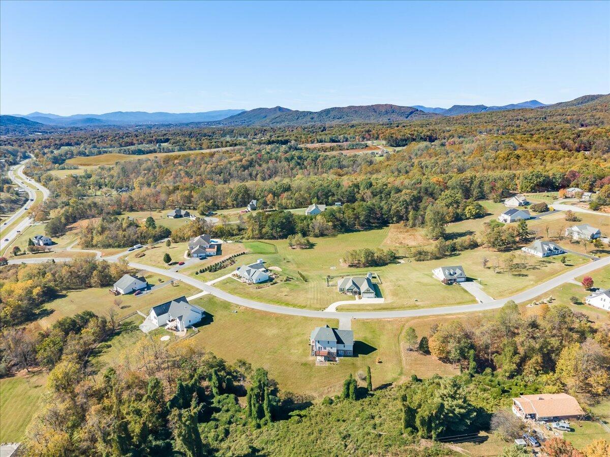 250 Thornblade WAY
