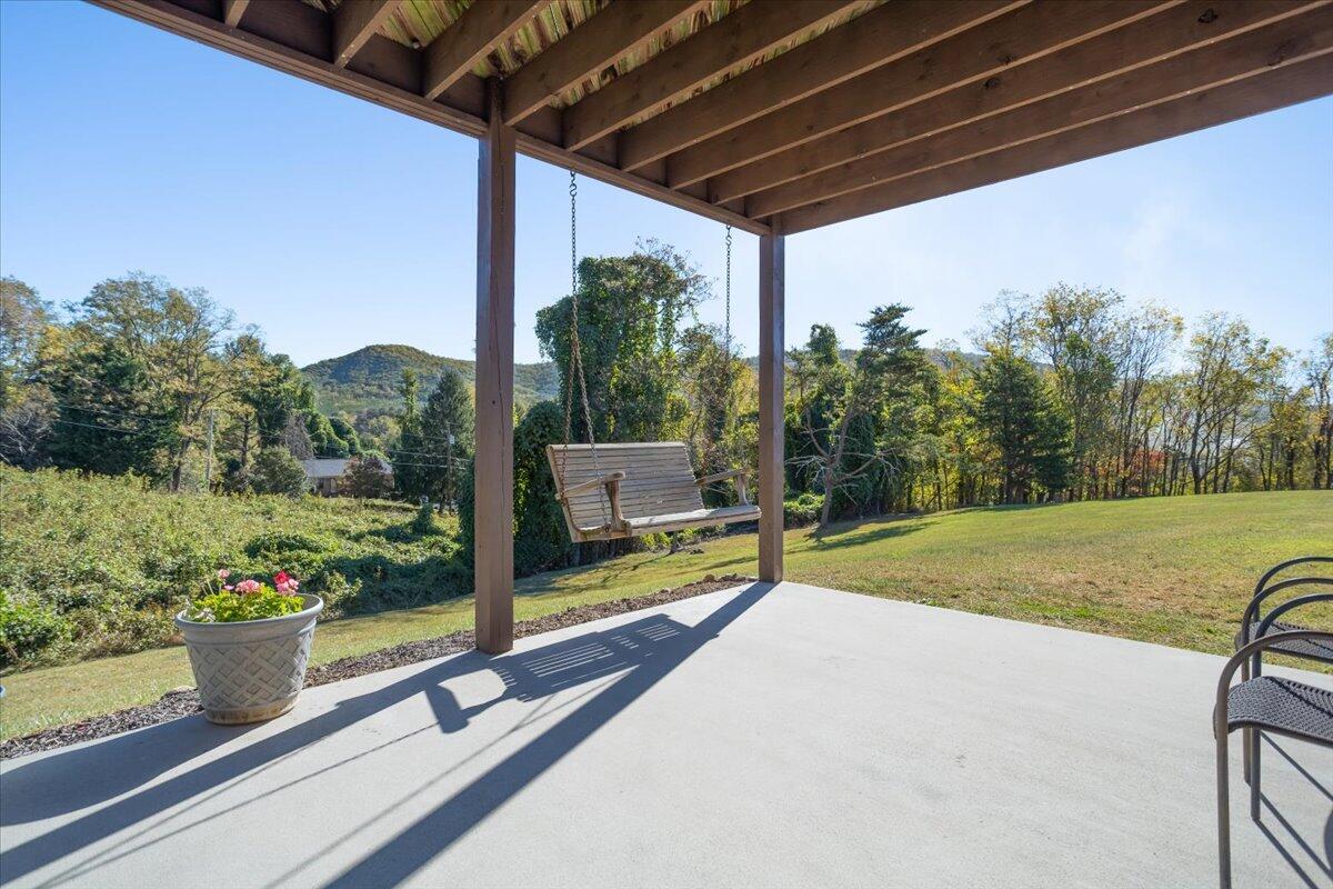 250 Thornblade WAY
