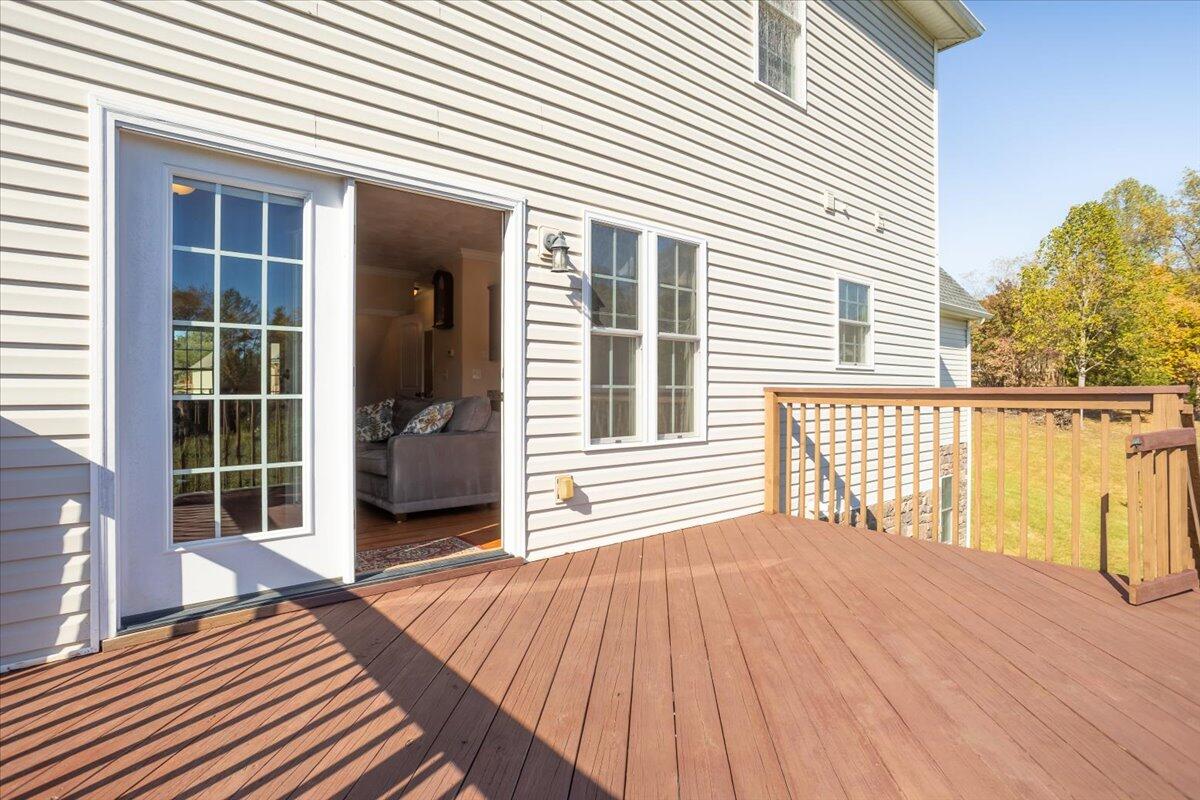 250 Thornblade WAY