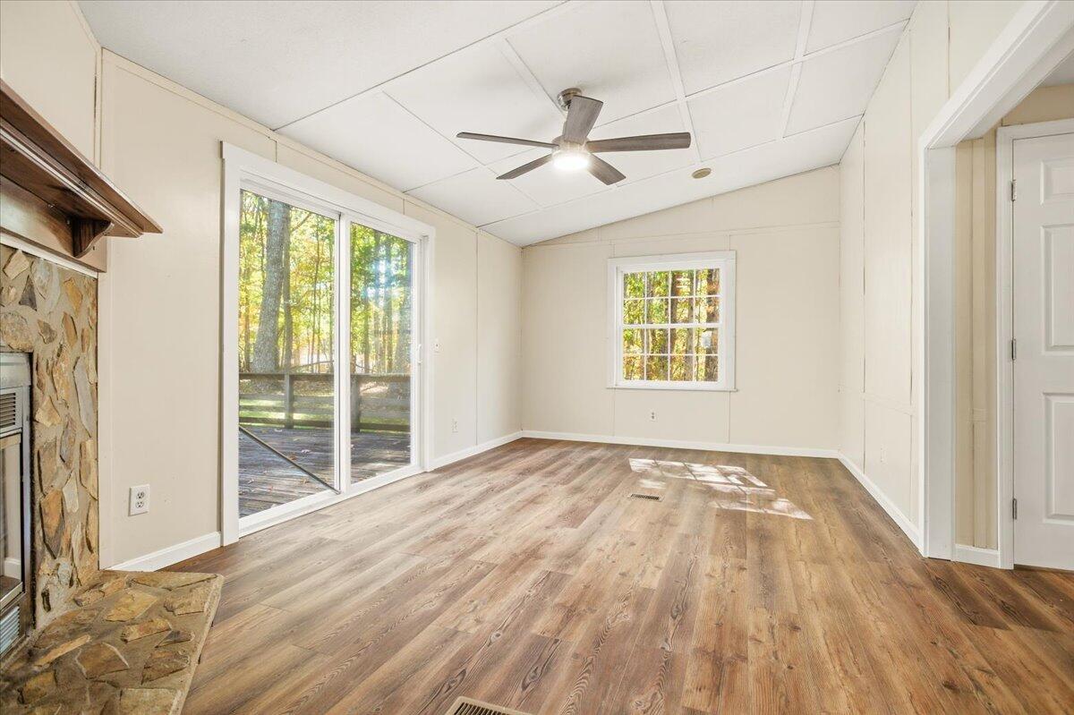 1834 Gravel Hill RD