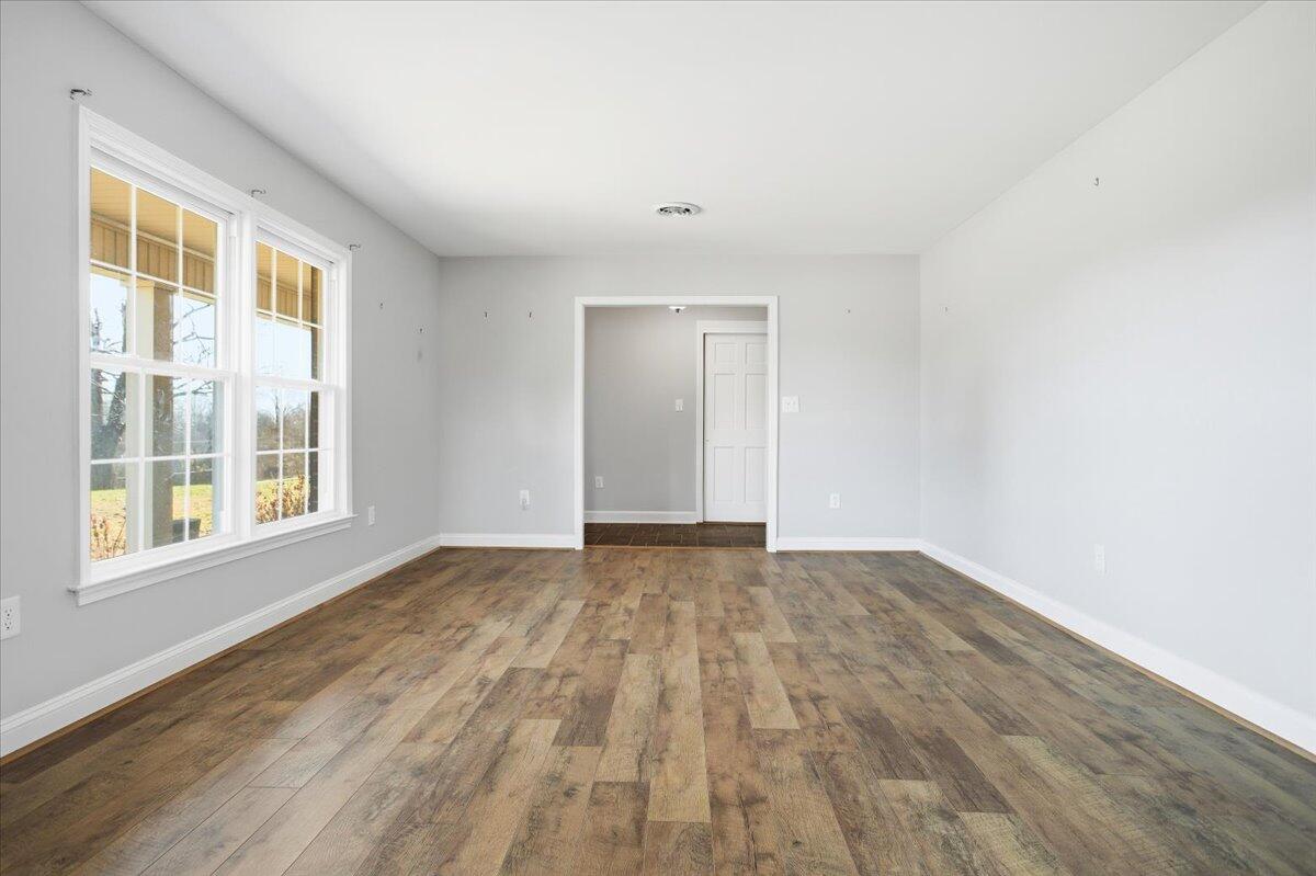 2127/2129 Moneta RD