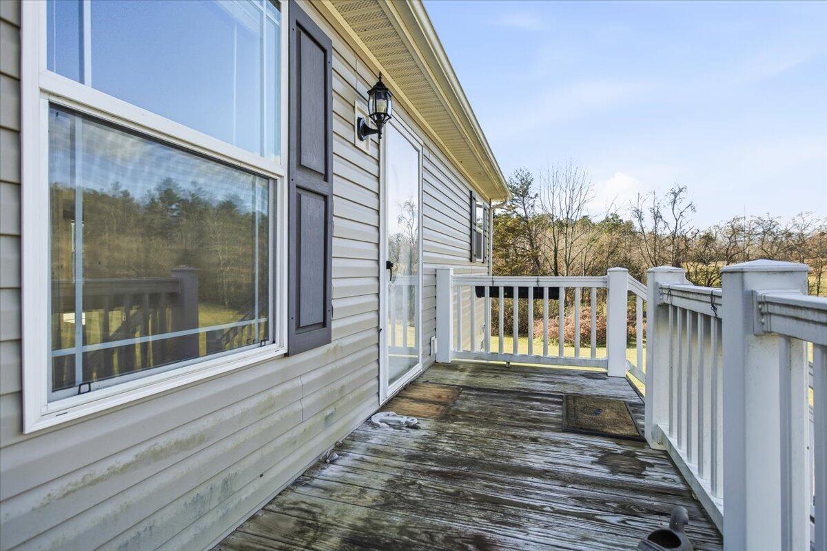 2127/2129 Moneta RD