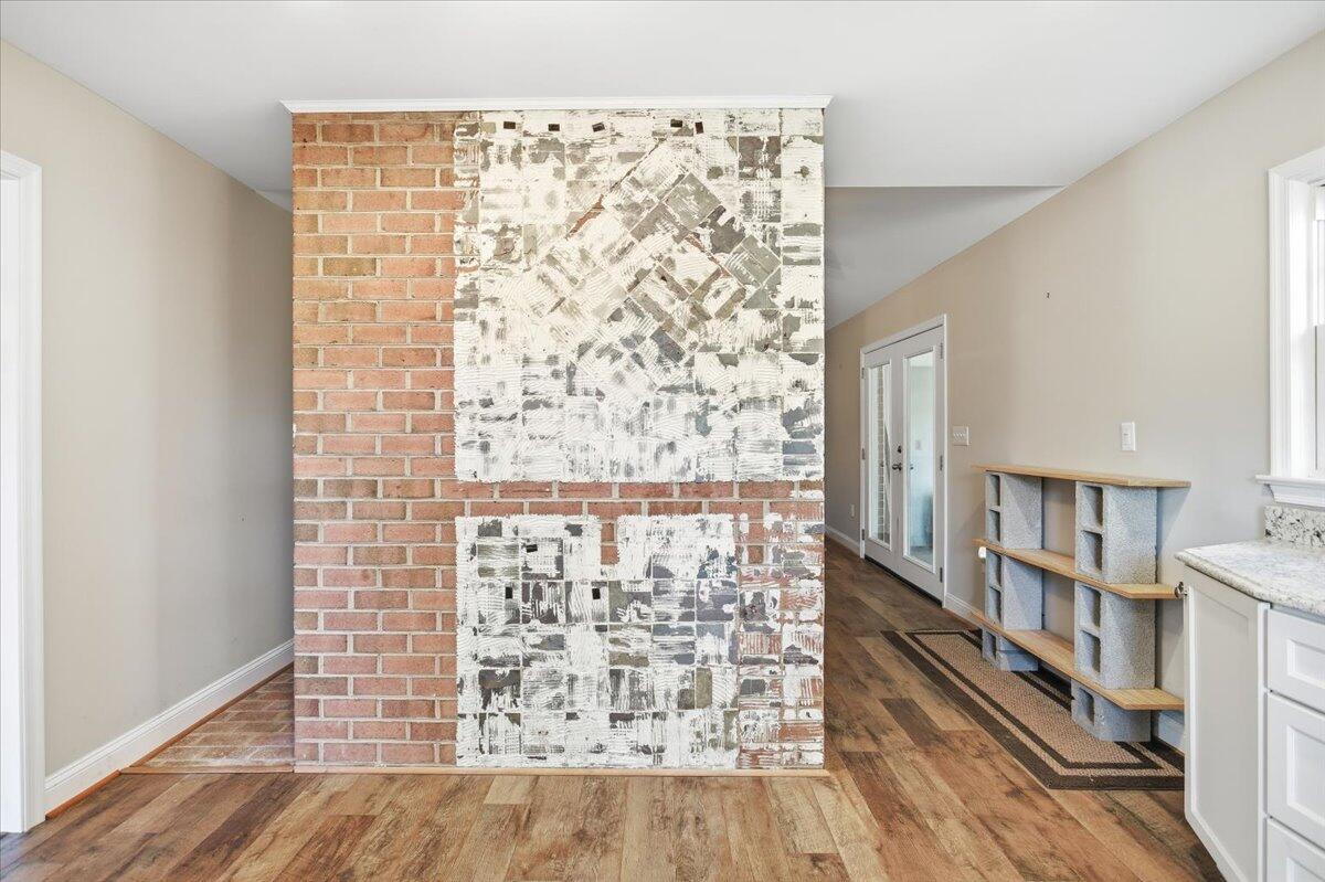 2127/2129 Moneta RD