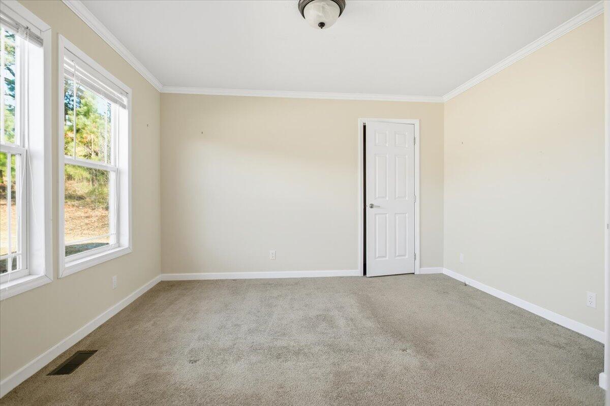 2127/2129 Moneta RD
