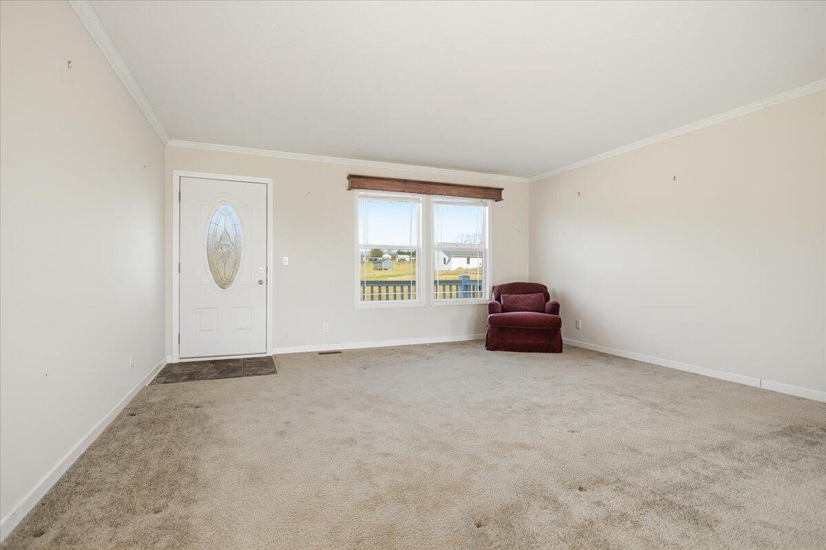 2127/2129 Moneta RD