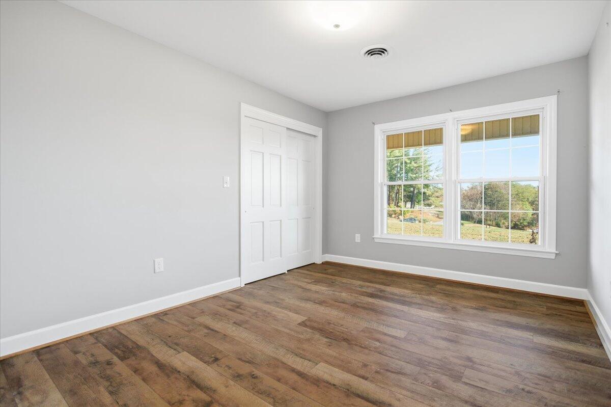 2127/2129 Moneta RD